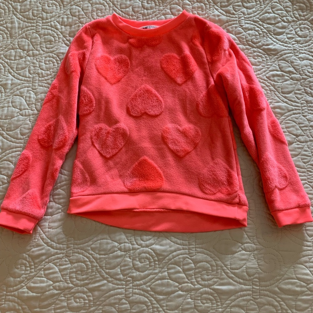H&M fuzzy heart sweatshirt